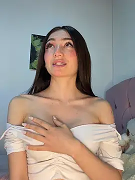 Snapshot of Maddy_Jones chatting on March 18, 2025, 10:48 pm Maddy Jones online show from March 18, 2025, 10:48 pm