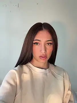 Snapshot of Maddy_Jones chatting on March 4, 2025, 4:09 pm Maddy Jones online show from March 4, 2025, 4:09 pm