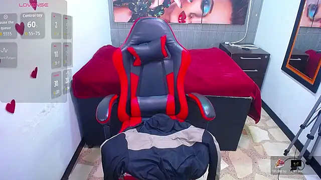 Snapshot of Anniee_x chatting on February 19, 2026, 12:46 pm Anniee x online show from February 19, 2026, 12:46 pm