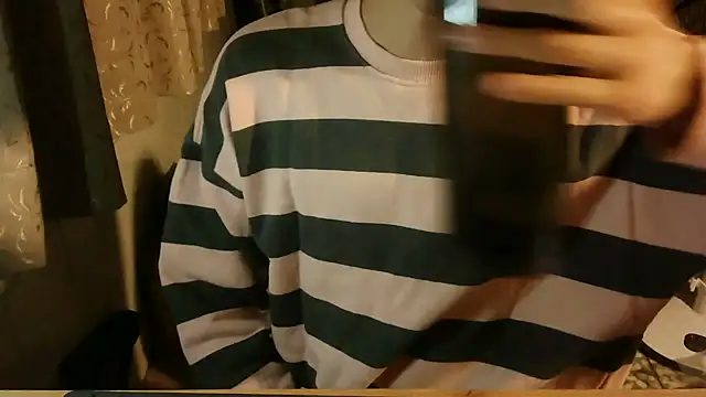 Snapshot of KYU890428 chatting on February 14, 2026, 4:29 pm KYU890428 online show from February 14, 2026, 4:29 pm