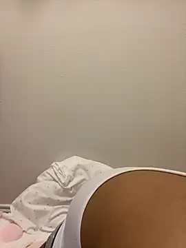 Snapshot of AwkwardJasminee chatting on November 10, 2025, 3:06 pm AwkwardJasminee online show from November 10, 2025, 3:06 pm