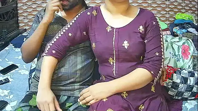 Hot Nila online show from April 11, 2026, 3:03 am