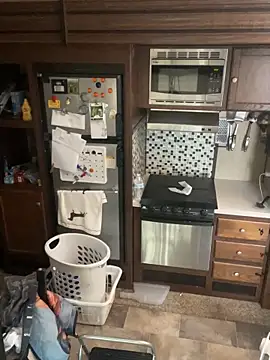 bluedragon0525 online show from February 17, 2026, 10:40 pm