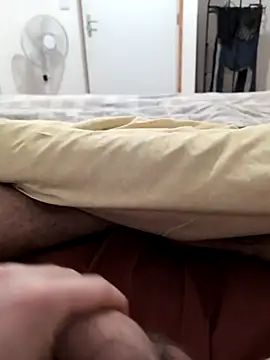 Snapshot of coquin5995 chatting on December 21, 2025, 8:27 am coquin5995 online show from December 21, 2025, 8:27 am