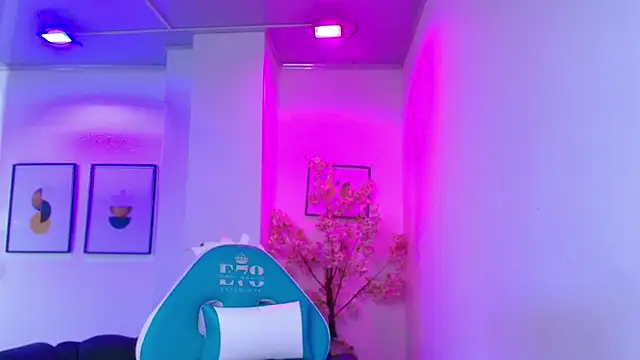 Arianna sweeet online show from March 29, 2026, 3:41 am