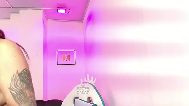 Snapshot of Arianna_sweeet chatting on December 3, 2025, 3:40 am Arianna sweeet online show from December 3, 2025, 3:40 am