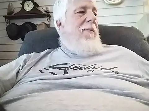 Snapshot of Futura_intx chatting on July 9, 2026, 4:06 pm Futura intx online show from July 9, 2026, 4:06 pm