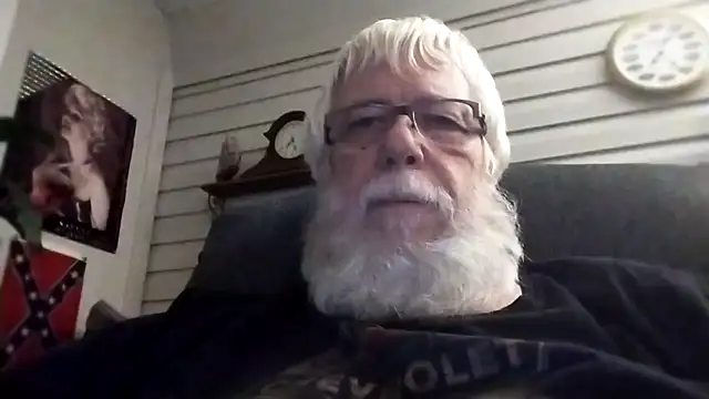 Snapshot of Futura_intx chatting on November 30, 2025, 1:28 am Futura intx online show from November 30, 2025, 1:28 am