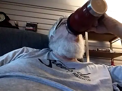 Snapshot of Futura_intx chatting on November 15, 2025, 10:47 pm Futura intx online show from November 15, 2025, 10:47 pm