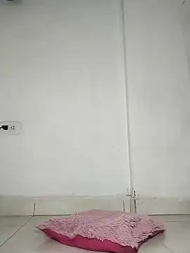 lucianamorales online show from January 25, 2025, 3:40 am