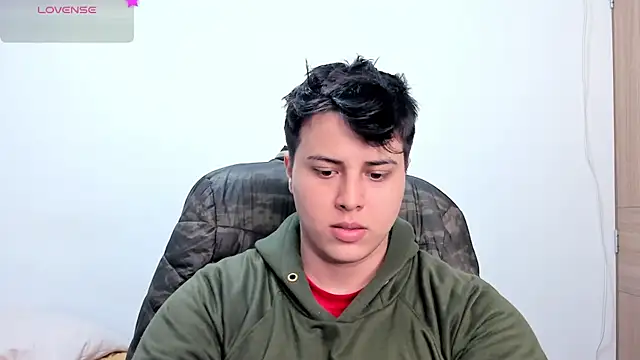 Snapshot of Thom_Ohtani chatting on September 27, 2025, 1:12 am Thom Ohtani online show from September 27, 2025, 1:12 am