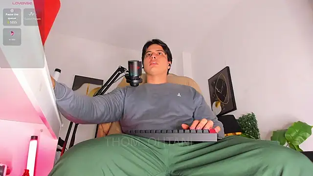 Thom Ohtani online show from April 12, 2026, 9:51 pm