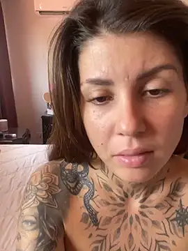 Izy cute  online show from October 2, 2025, 5:16 pm