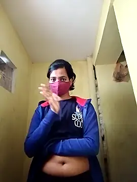 Snapshot of Pooja_cut chatting on November 18, 2025, 2:05 am Pooja cut online show from November 18, 2025, 2:05 am