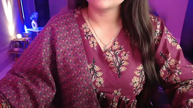 Snapshot of Mitikaa chatting on December 21, 2025, 2:19 pm Mitikaa online show from December 21, 2025, 2:19 pm