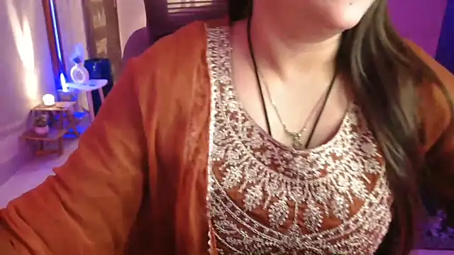 Snapshot of Mitikaa chatting on January 6, 2026, 1:48 pm Mitikaa online show from January 6, 2026, 1:48 pm