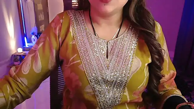 Snapshot of Mitikaa chatting on January 12, 2026, 3:19 pm Mitikaa online show from January 12, 2026, 3:19 pm