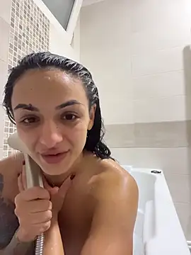 Snapshot of NNNoire chatting on November 10, 2025, 2:44 pm NNNoire online show from November 10, 2025, 2:44 pm