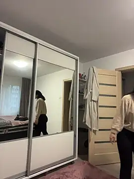 Snapshot of NNNoire chatting on November 22, 2025, 8:13 am NNNoire online show from November 22, 2025, 8:13 am