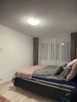 Snapshot of NNNoire chatting on December 19, 2025, 5:32 am NNNoire online show from December 19, 2025, 5:32 am