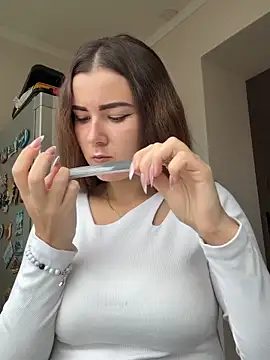 mewKate online show from October 11, 2025, 8:26 am