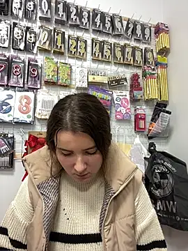 mewKate online show from April 1, 2026, 1:41 pm