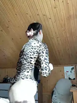 mewKate online show from March 7, 2026, 1:49 pm