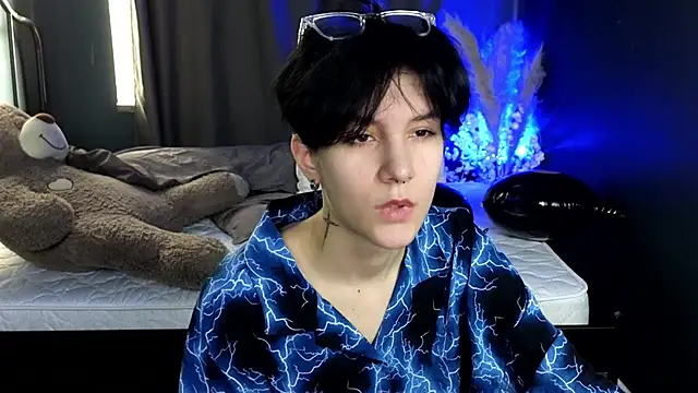 Hyeon Jin online show from March 11, 2025, 10:29 am