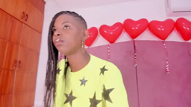 Bonnie 30  online show from February 12, 2025, 6:09 pm