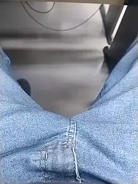 Snapshot of engineer_1980 chatting on April 2, 2026, 1:29 pm engineer 1980 online show from April 2, 2026, 1:29 pm