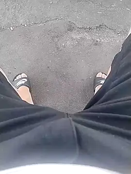 Snapshot of engineer_1980 chatting on March 28, 2026, 11:33 am engineer 1980 online show from March 28, 2026, 11:33 am