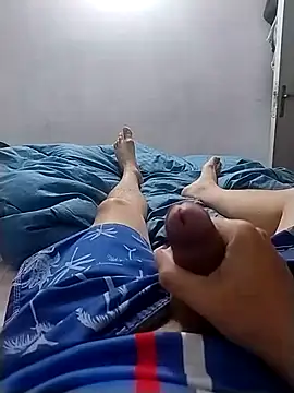 Snapshot of engineer_1980 chatting on April 15, 2026, 10:10 pm engineer 1980 online show from April 15, 2026, 10:10 pm