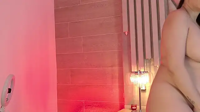 Snapshot of MilaRux chatting on December 2, 2025, 7:37 pm MilaRux online show from December 2, 2025, 7:37 pm