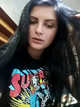 Lauren Amabel online show from December 3, 2025, 1:32 pm