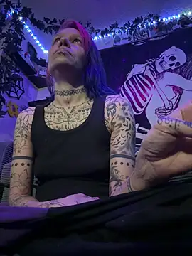 trashbrat online show from May 27, 2026, 4:42 am