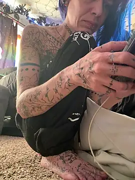 trashbrat online show from April 1, 2026, 4:48 pm