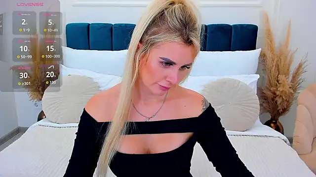 LiluDav online show from December 4, 2025, 1:32 pm