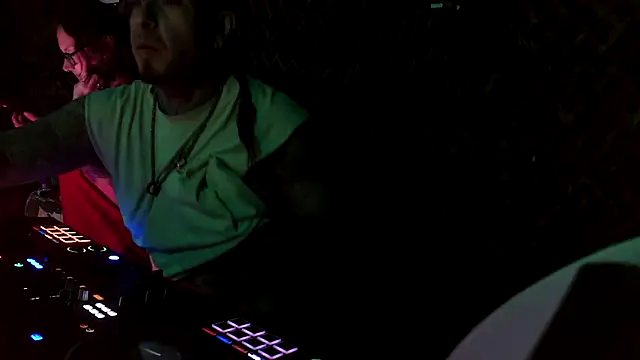 justthetip4209 online show from April 23, 2026, 5:36 pm