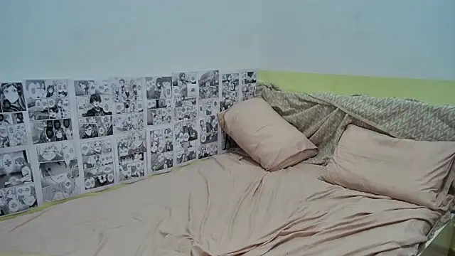 Snapshot of ashleyXthaur_ chatting on February 15, 2025, 7:06 am ashleyXthaur online show from February 15, 2025, 7:06 am