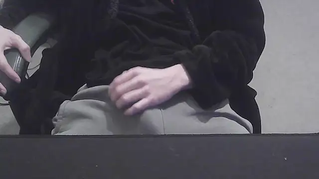 Snapshot of LoveFun02 chatting on December 1, 2025, 2:56 am LoveFun02 online show from December 1, 2025, 2:56 am