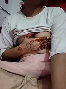 karishma kappur online show from March 15, 2025, 6:47 am