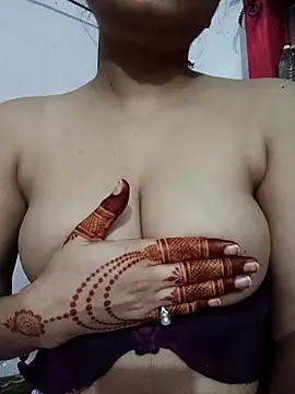 karishma kappur online show from March 15, 2025, 6:43 pm