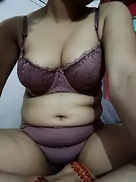 karishma kappur online show from March 15, 2025, 9:52 am