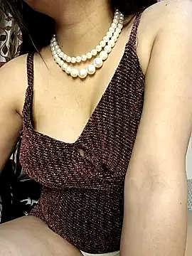 karishma kappur online show from February 20, 2025, 5:30 pm