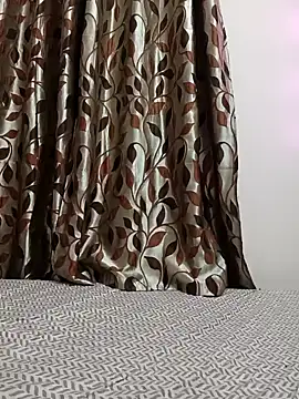 karishma kappur online show from February 10, 2025, 4:14 pm