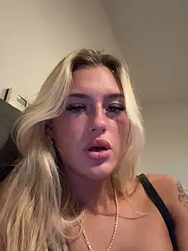 PrettyPrincess69x online show from March 13, 2025, 11:30 am