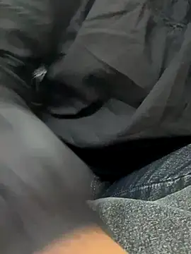 Snapshot of Red-Magic-25 chatting on November 6, 2025, 6:50 am Red-Magic-25 online show from November 6, 2025, 6:50 am