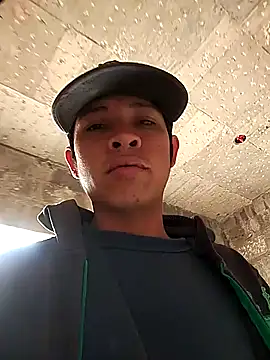 Javierjvl online show from March 6, 2026, 7:42 pm