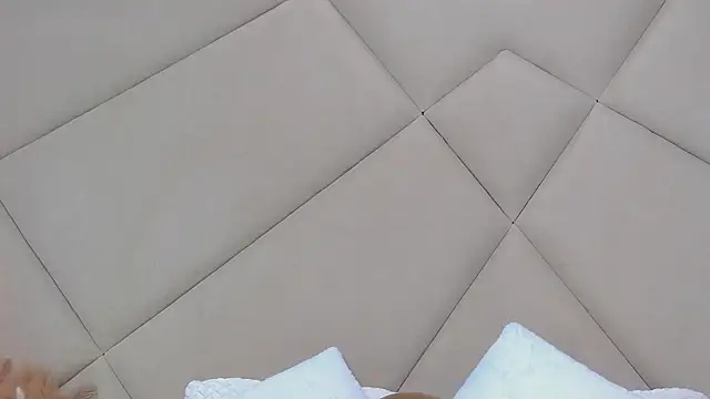 Snapshot of RubyLuxee chatting on March 10, 2025, 6:05 am RubyLuxee online show from March 10, 2025, 6:05 am