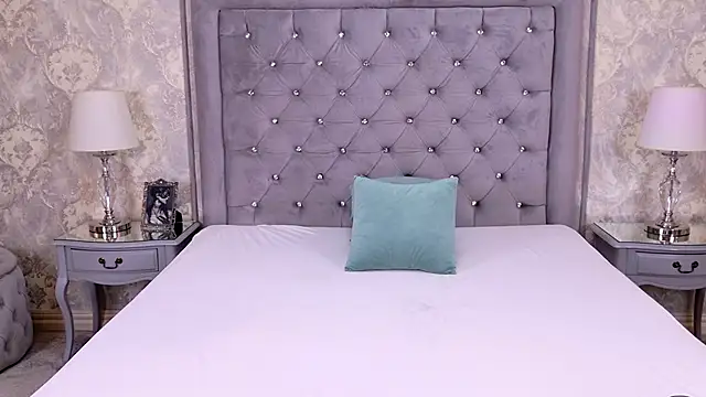 Snapshot of LexiRiley chatting on October 28, 2025, 6:23 am LexiRiley online show from October 28, 2025, 6:23 am